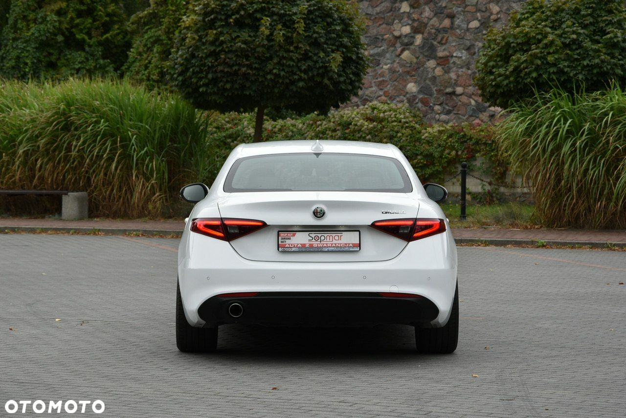 Alfa Romeo Giulia 2.2 Diesel - 5