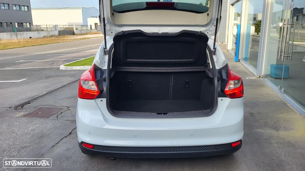 Ford Focus 1.0 EcoBoost S&S TITANIUM - 7