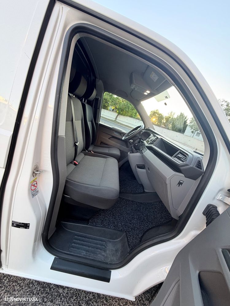 VW Transporter 2.0 TDI - 25