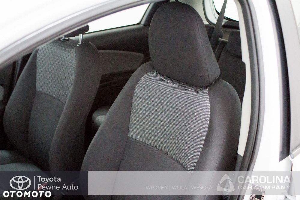 Toyota Yaris - 10