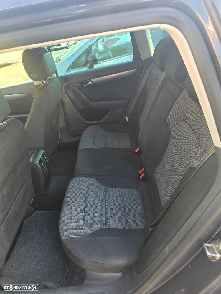 VW Passat Variant 2.0 TDI Confortline DSG - 6