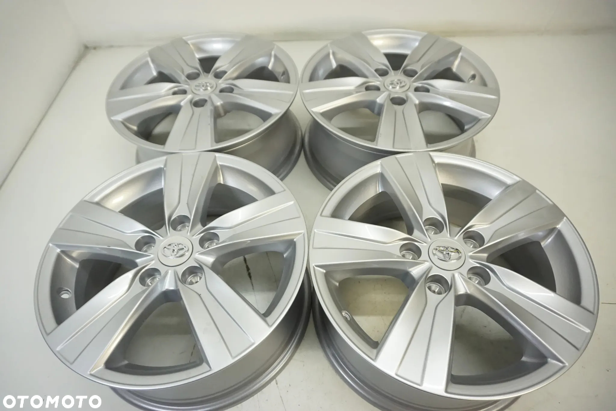 FELGI  ALUMINIOWE 16 TOYOTA CAMRY AURIS AVENSIS COROLLA RAV-4 CH R PREVIA YARIS IV CROSS  5X114,3 - 3