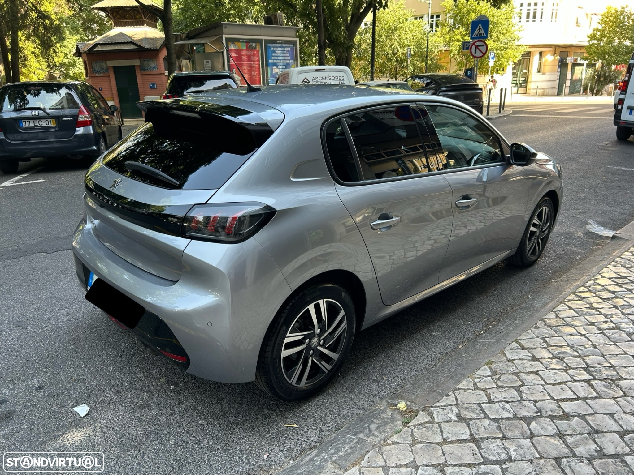 Peugeot 208 1.2 PureTech Allure Pack EAT8 - 4
