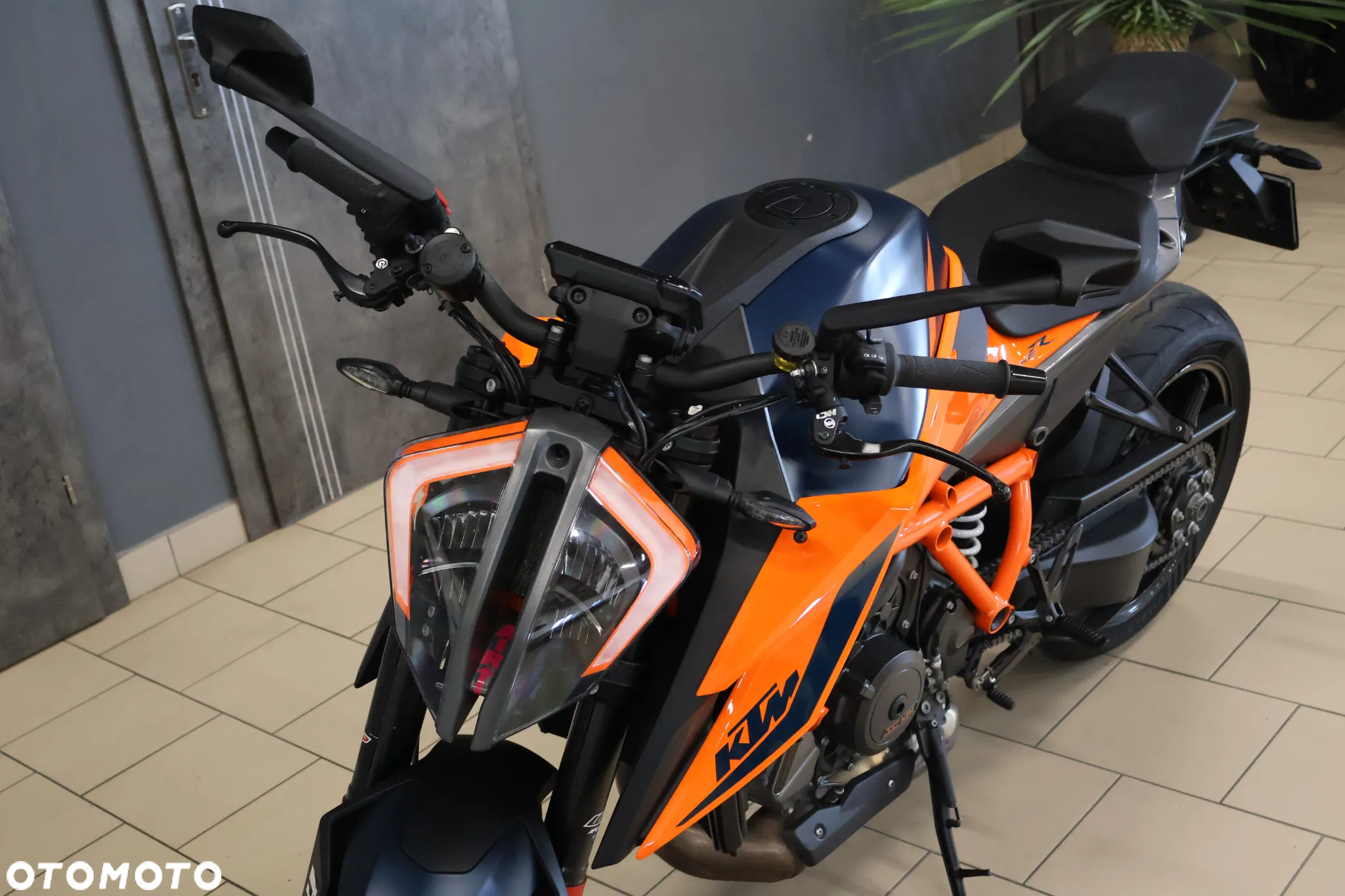 KTM Super Duke - 16