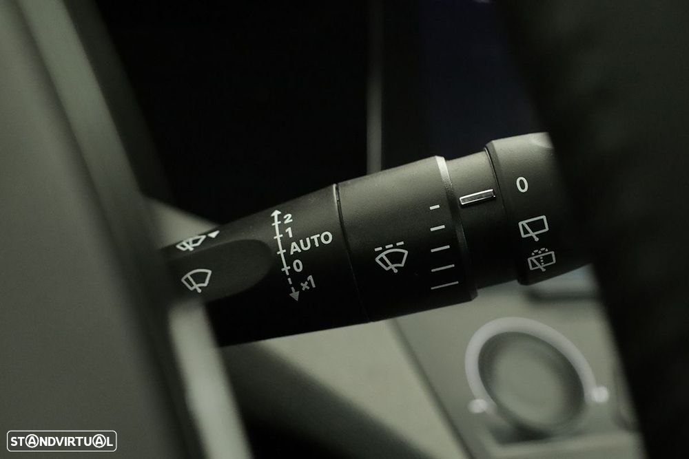 Peugeot 308 1.2 PureTech Allure EAT8 - 18