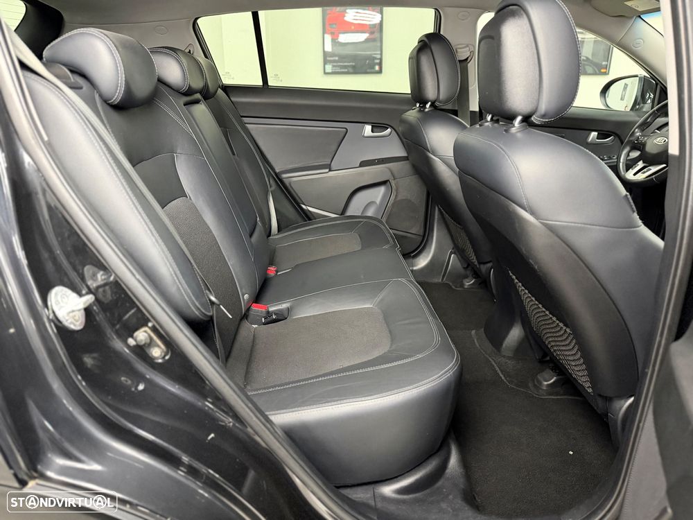 Kia Sportage 1.7 CRDI ISG LX - 22