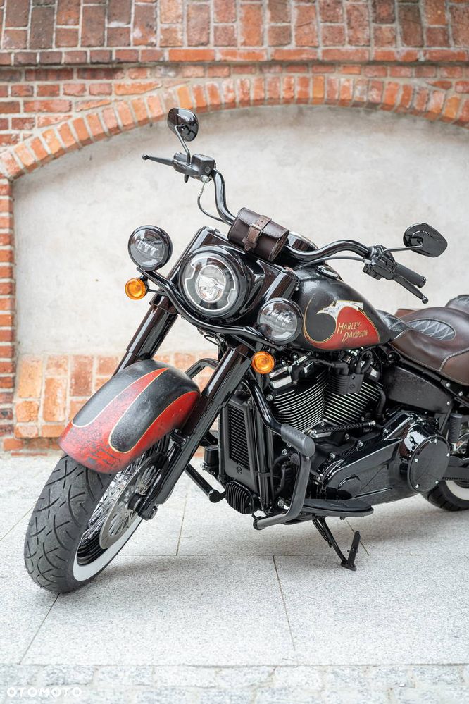 Harley-Davidson Softail Heritage Classic - 23