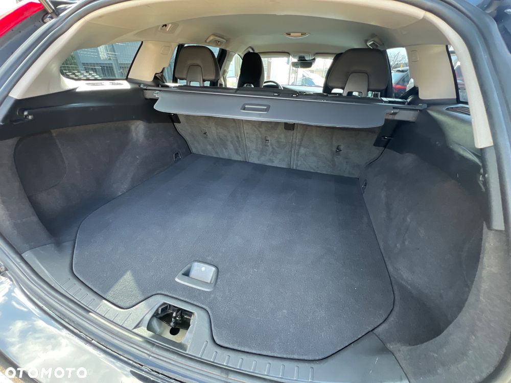 Volvo V60 D4 Momentum - 16