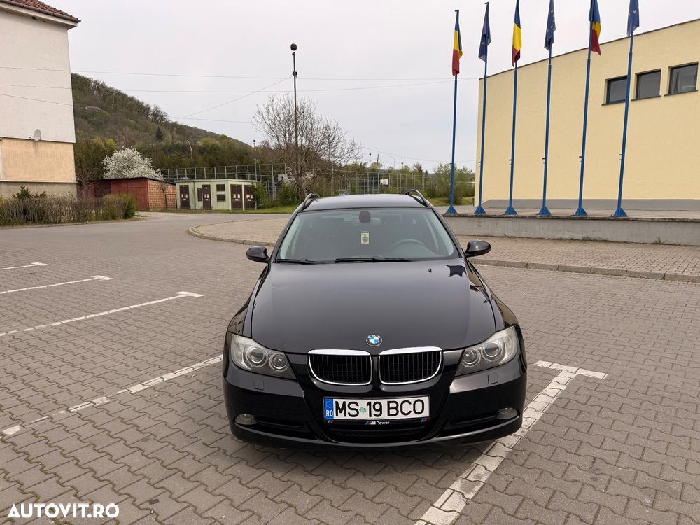 BMW Seria 3 318d - 1