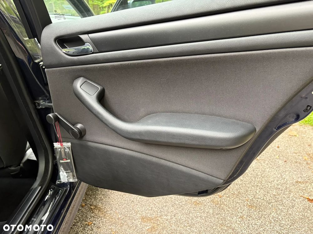 BMW Seria 3 - 18