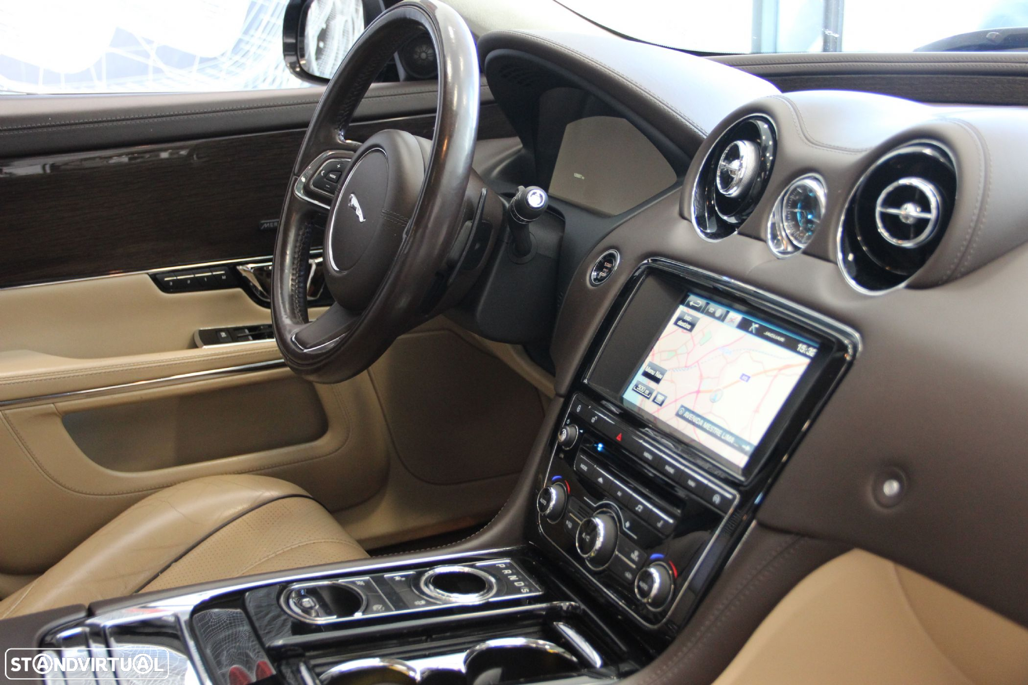 Jaguar XJ 3.0 D V6 Premium Luxury - 25