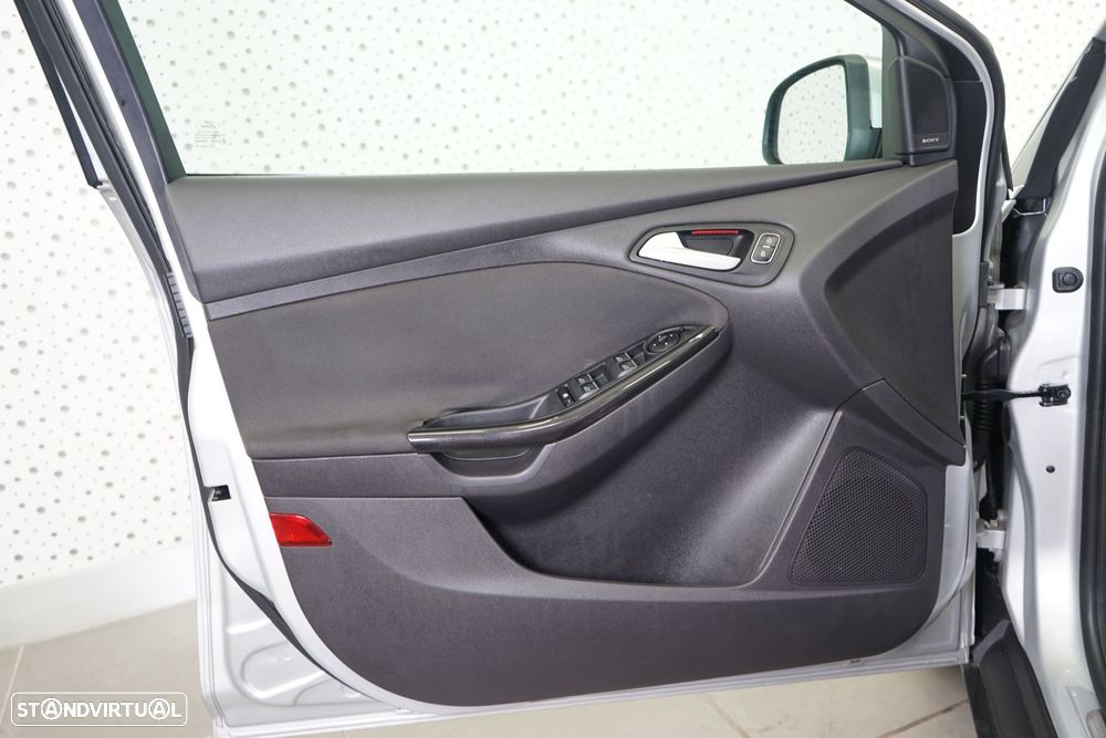 Ford Focus SW 1.0 EcoBoost Business - 21