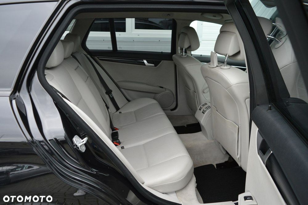 Mercedes-Benz Klasa C - 28