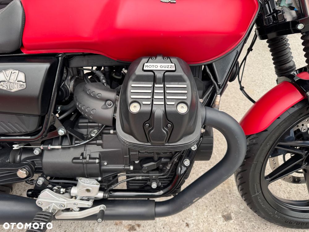 Moto Guzzi V85 - 11