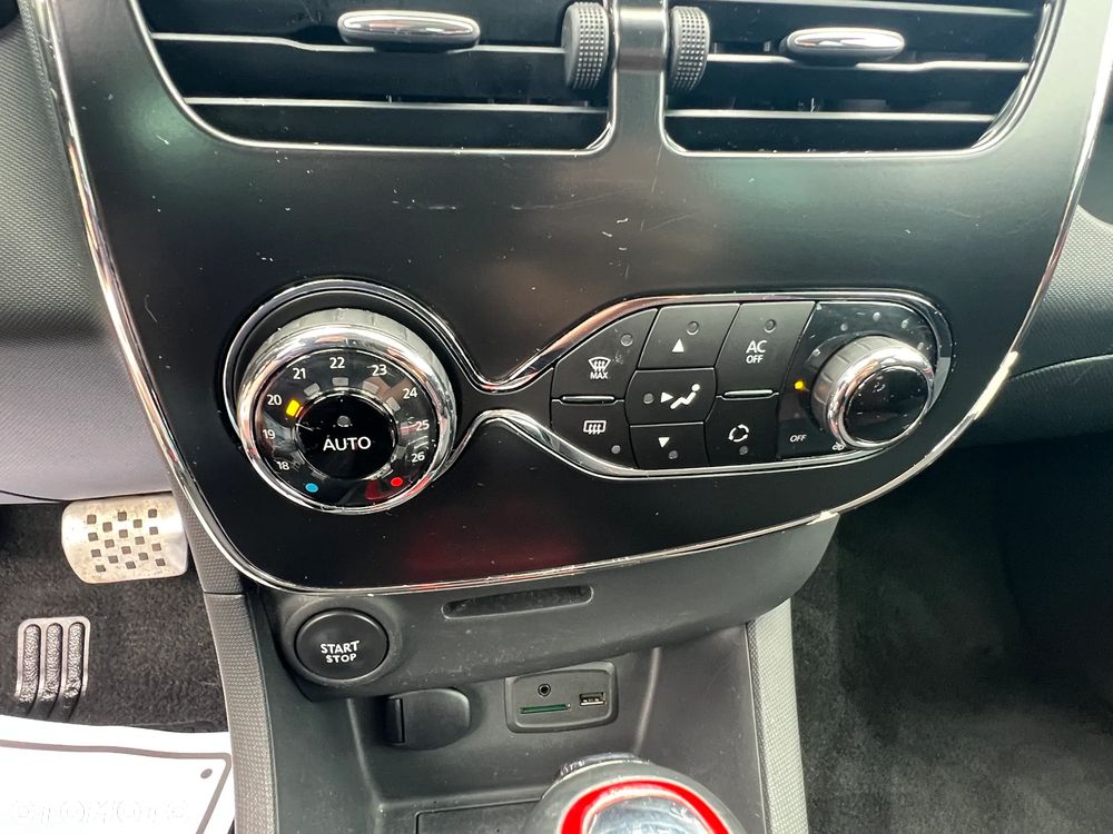 Renault Clio - 30