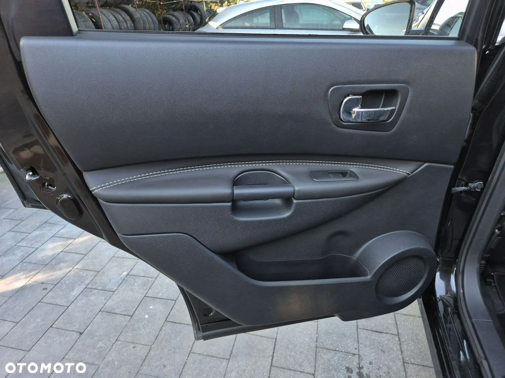 Nissan Qashqai+2 - 22