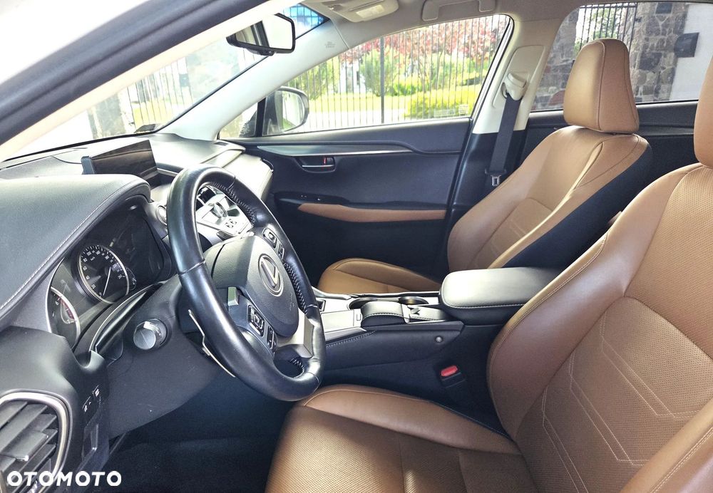 Lexus NX 300 Comfort AWD - 11