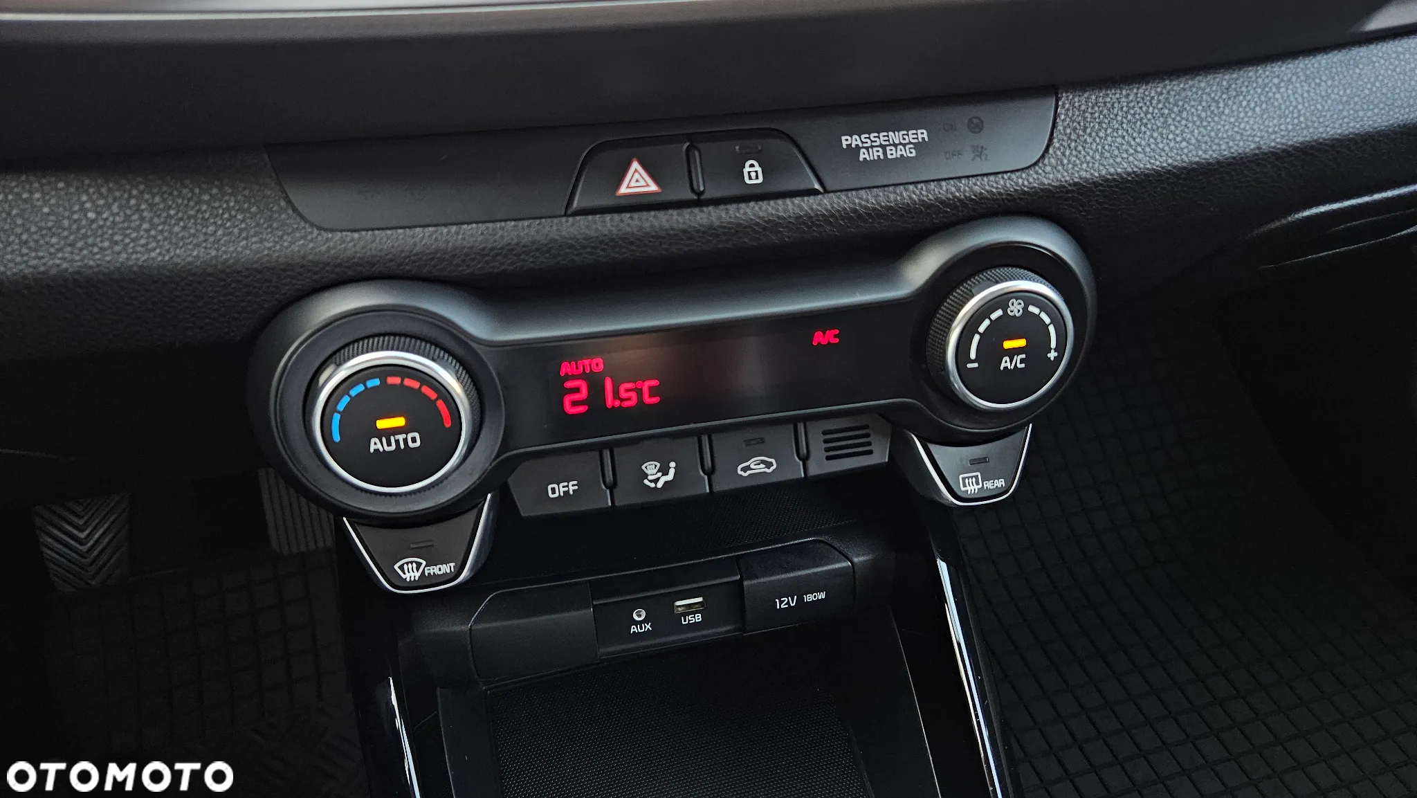Kia Stonic - 29