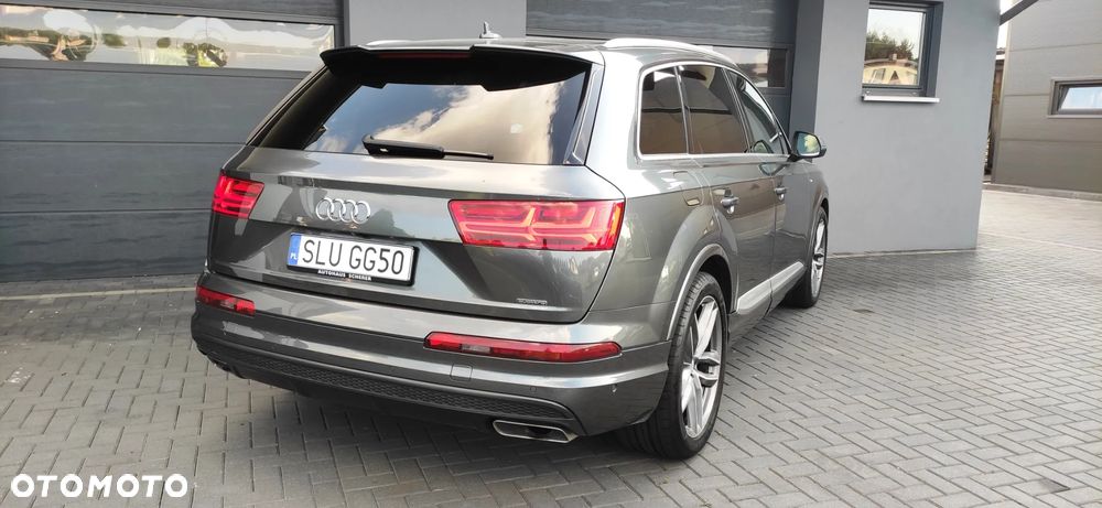 Audi Q7 - 7