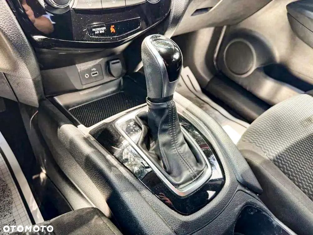 Nissan Qashqai - 16