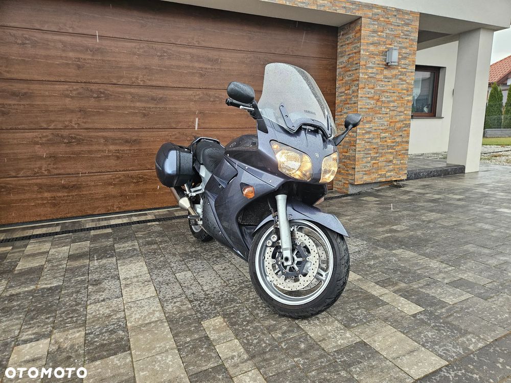 Yamaha FJR - 6