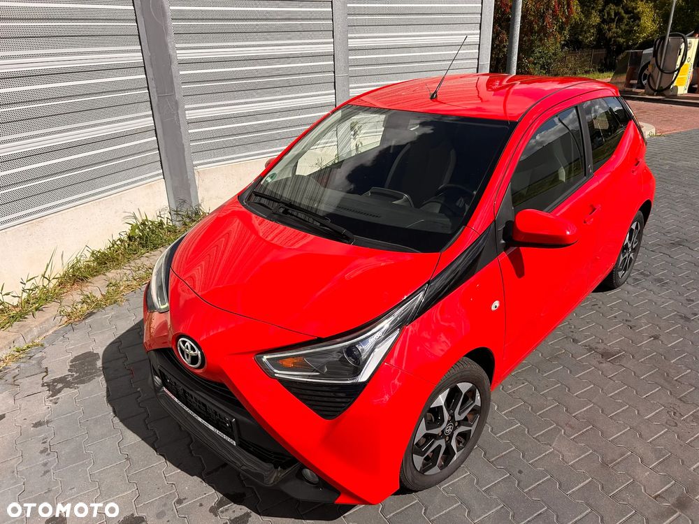 Toyota Aygo x.shift x-play connect - 3