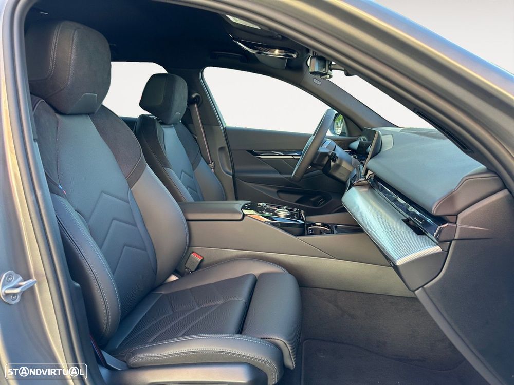 BMW i5 Touring eDrive40 - 13
