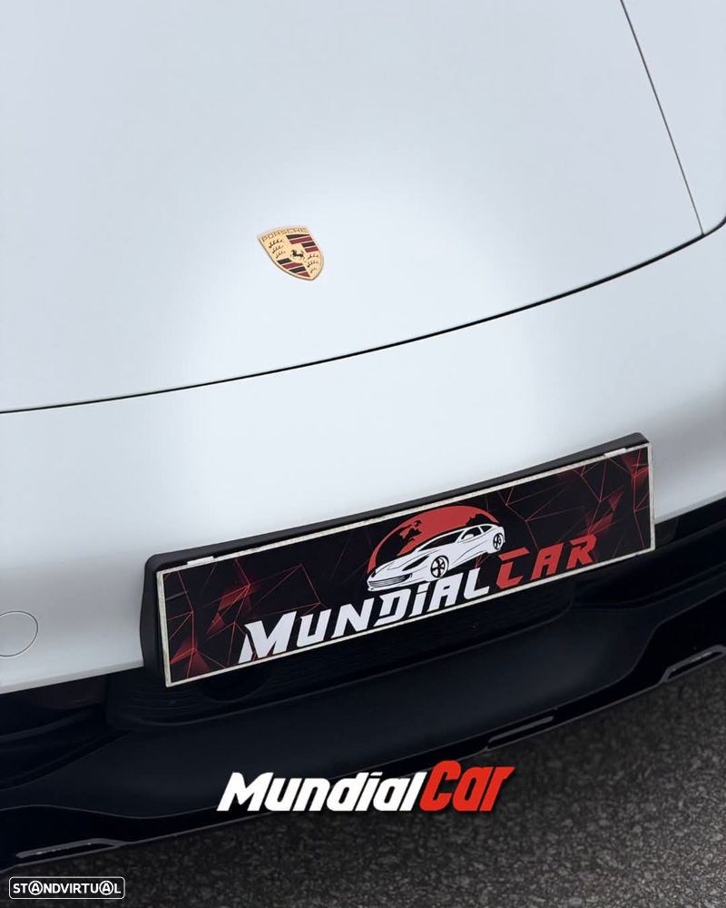 Porsche Taycan Cross Turismo - 16