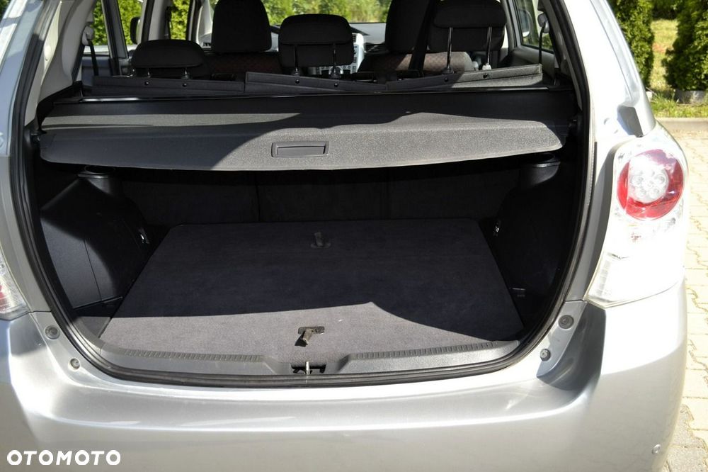 Toyota Verso 1.8 Premium - 14