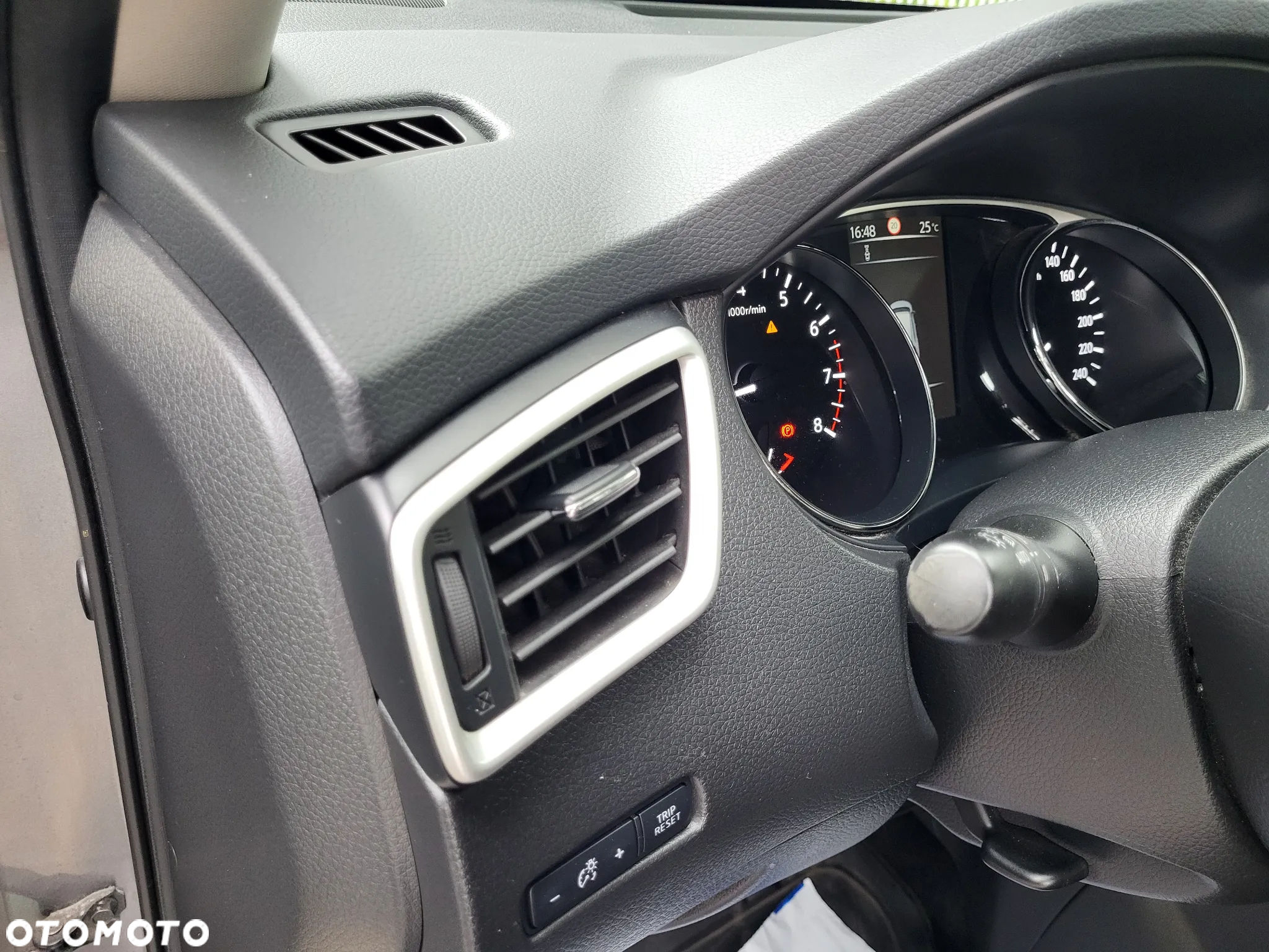 Nissan X-Trail 1.6 DIG-T Tekna 2WD - 6