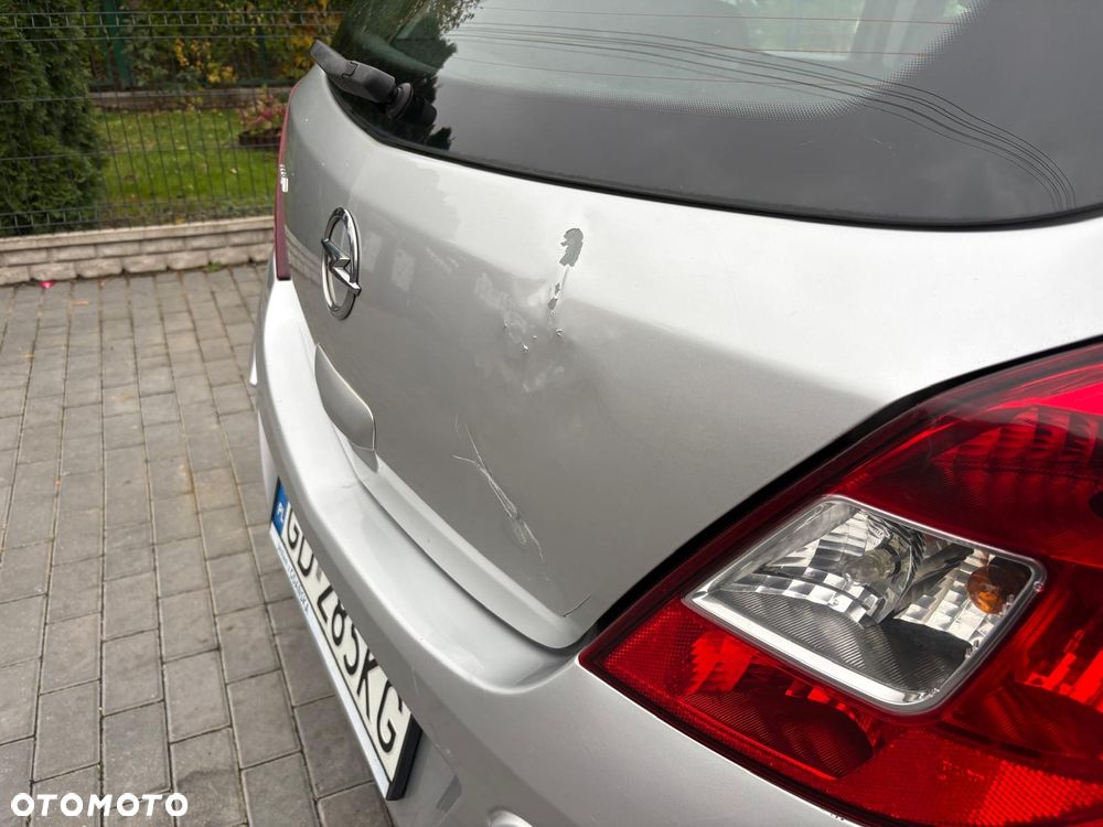 Opel Corsa - 11