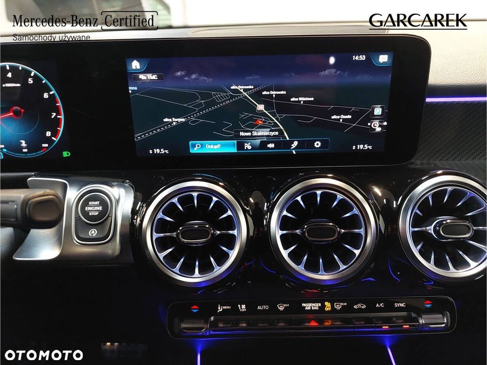 Mercedes-Benz GLB 200 4-Matic AMG Line 8G-DCT - 28