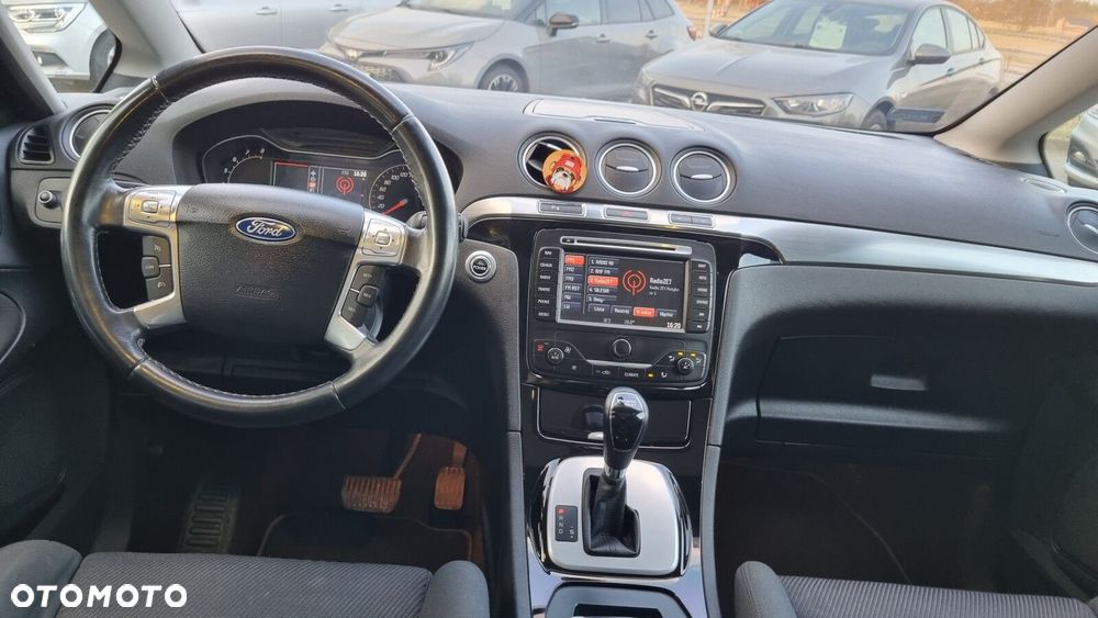 Ford S-Max - 9