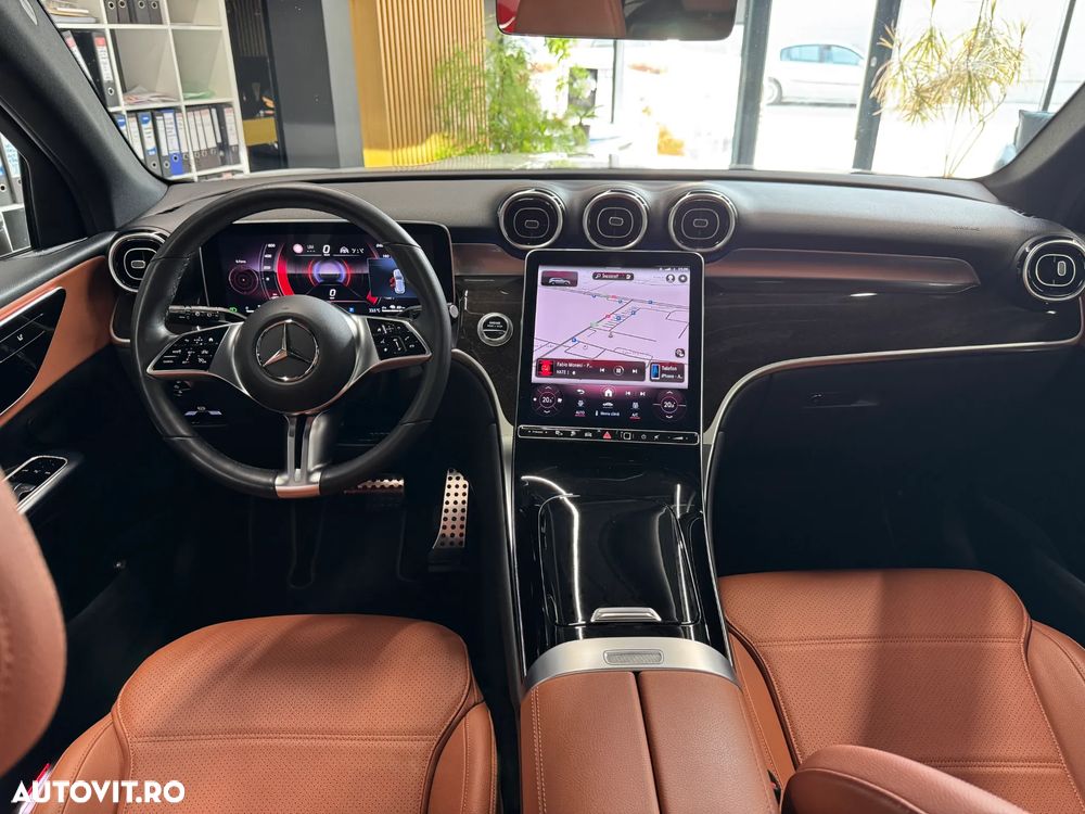 Mercedes-Benz GLC 300 e 4Matic 9G-TRONIC Avantgarde Advanced - 34