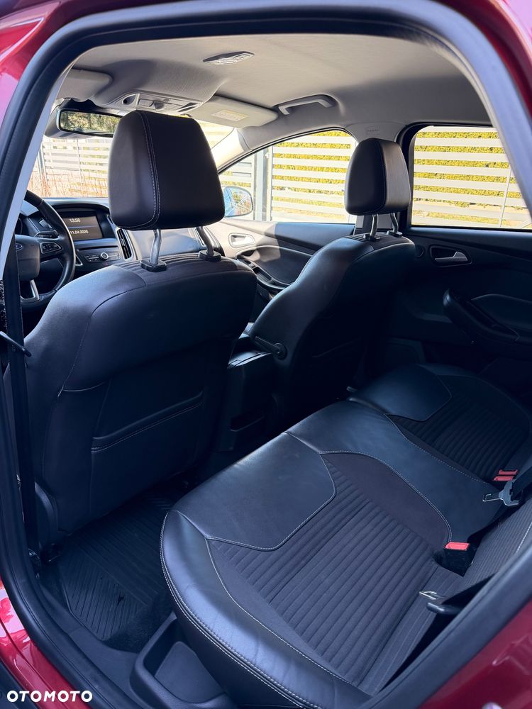 Ford Focus 1.5 EcoBoost Titanium ASS - 32