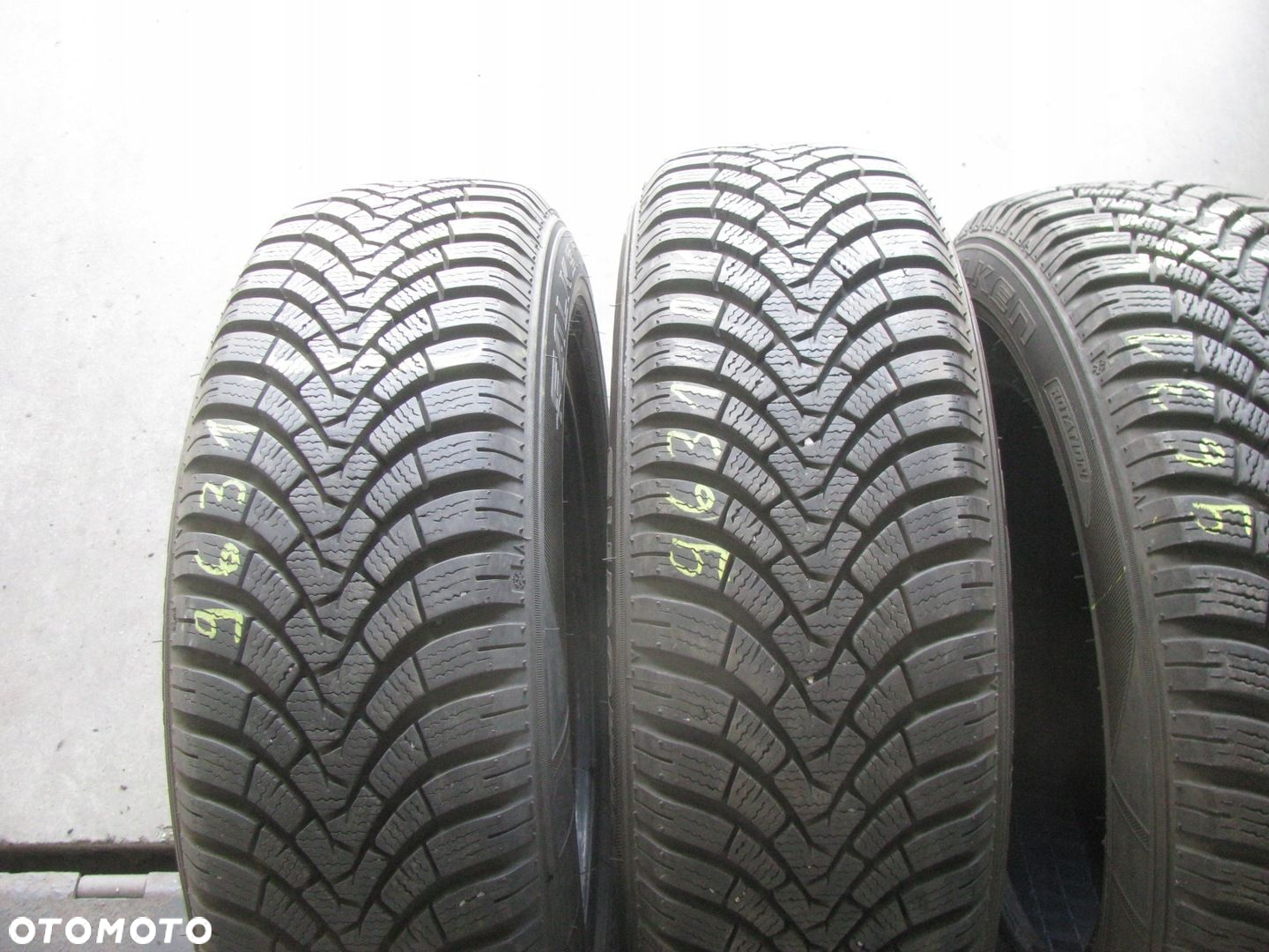 Opona zimowa Falken EuroWinter HS01 175/65R14 82 T - 2