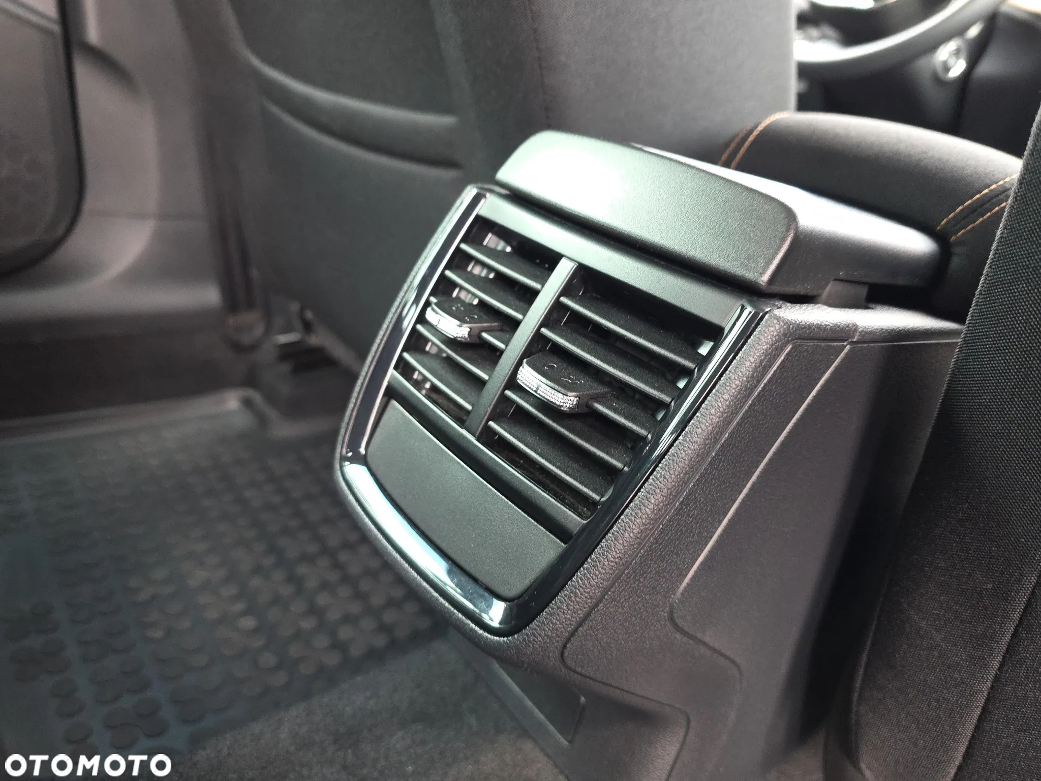 Skoda Kamiq 1.5 TSI Style DSG - 25