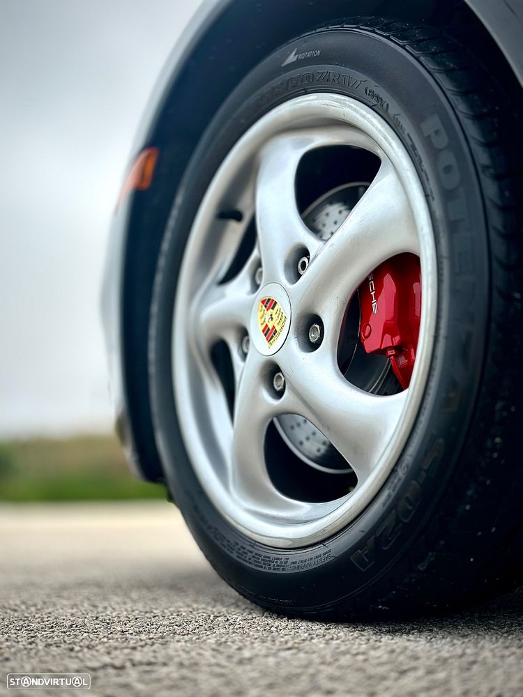 Porsche 911 (996) Carrera Coupé - 6