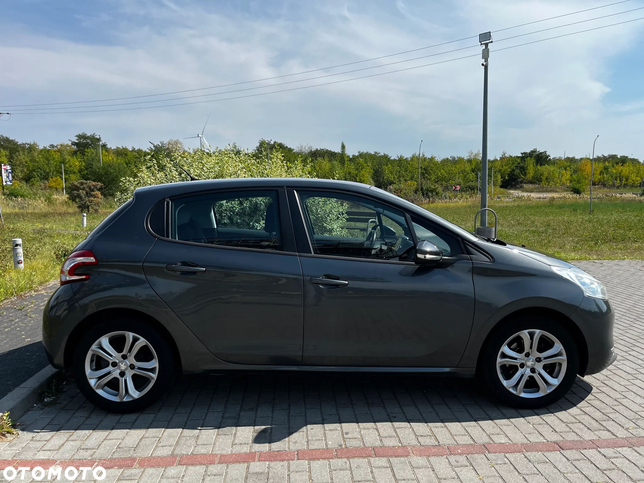 Peugeot 208 1.2 PureTech Allure - 4