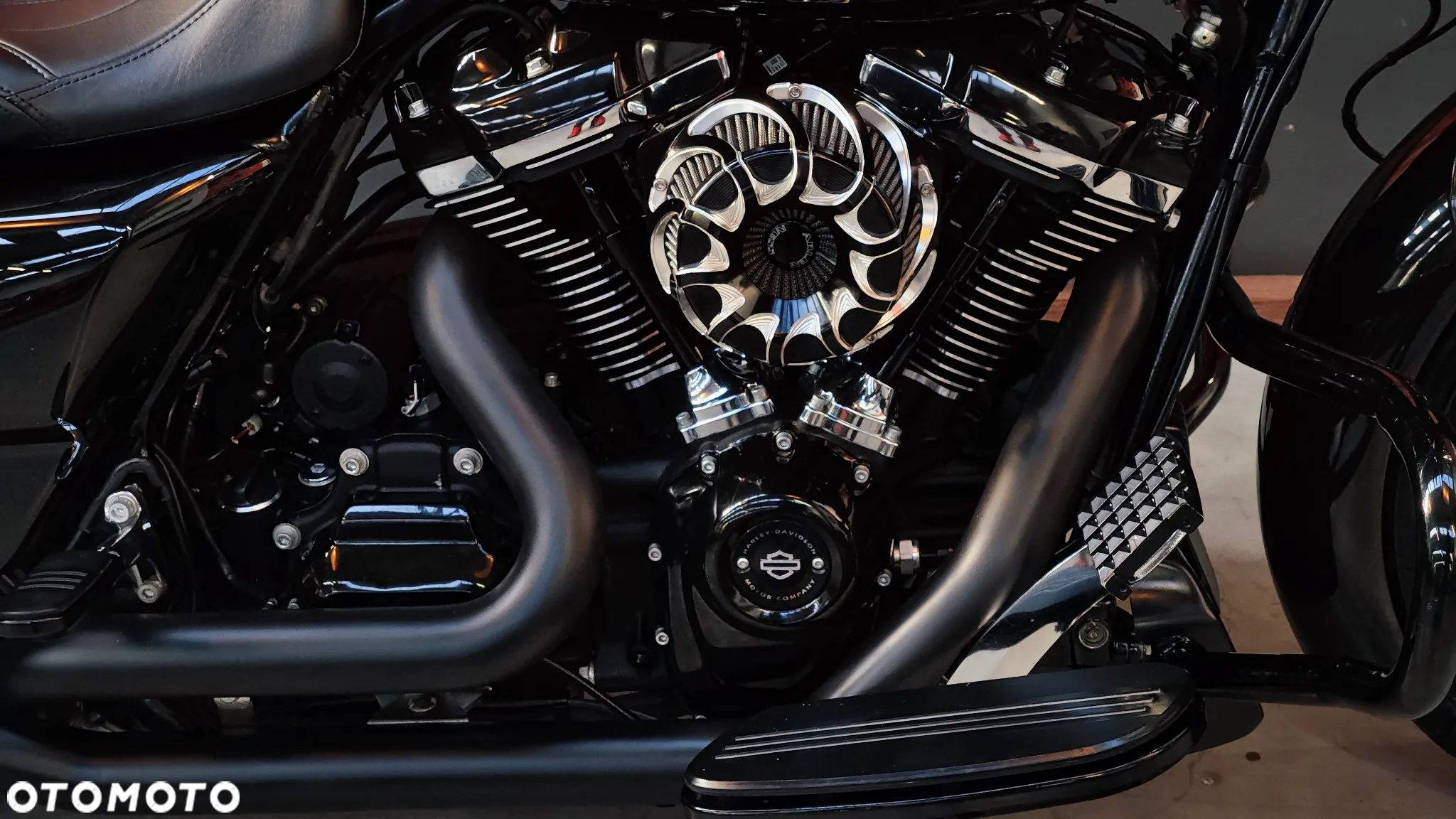 Harley-Davidson Touring Street Glide - 30