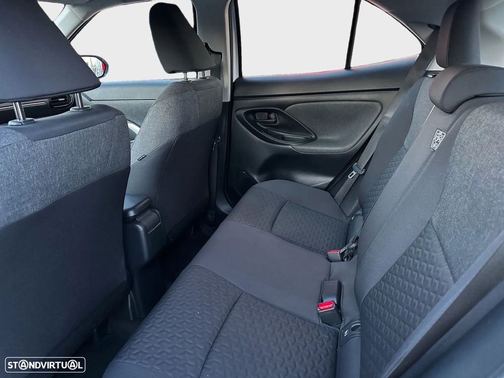 Toyota Yaris Cross 1.5 HDF Comfort Plus - 16