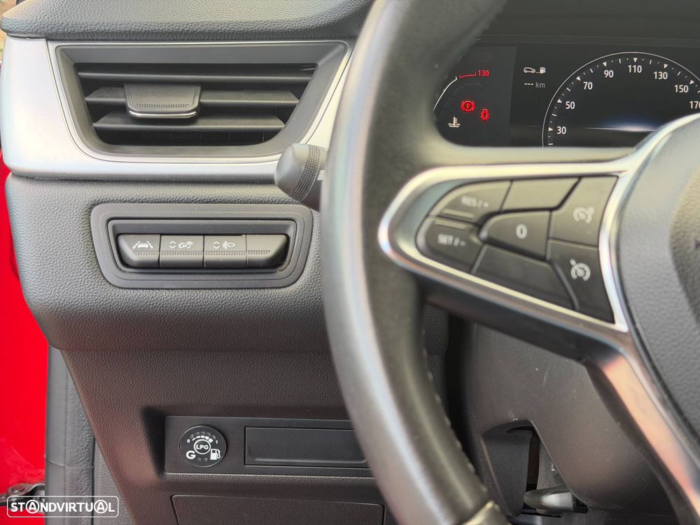 Renault Captur 1.0 TCe Techno Bi-Fuel - 16