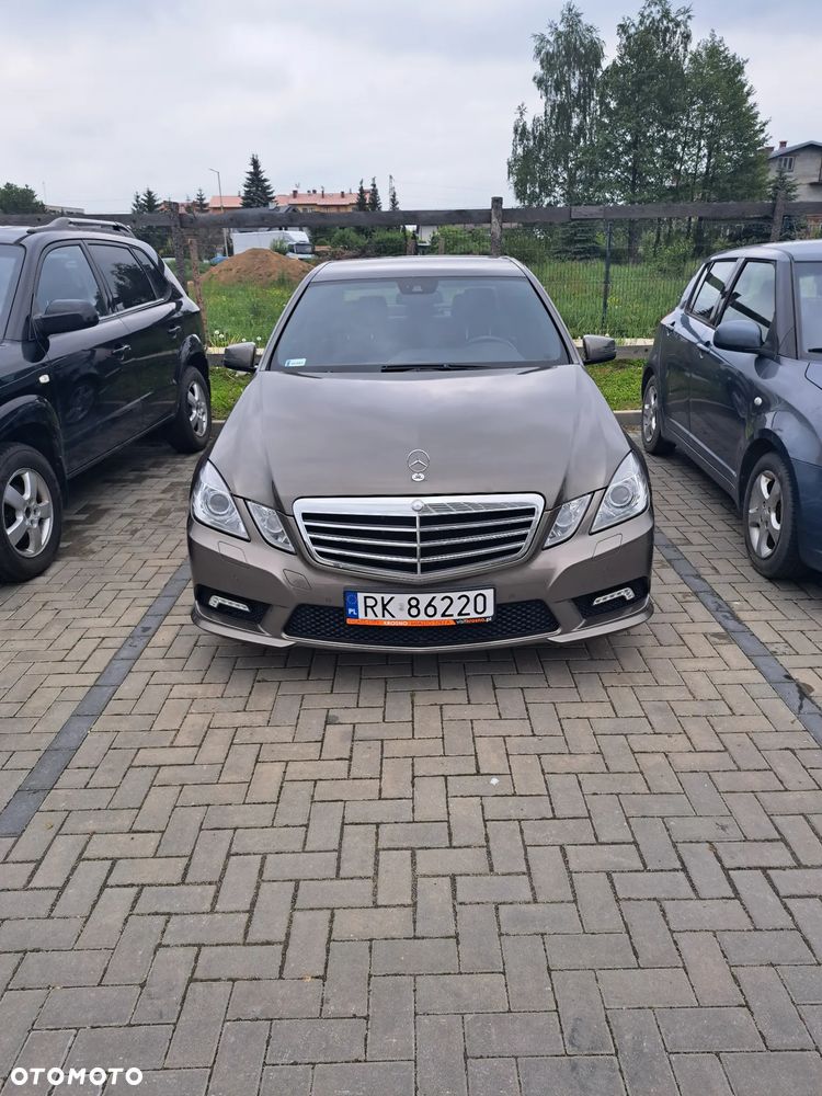 Mercedes-Benz Klasa E 220 CDI BlueEff Avantgarde - 2