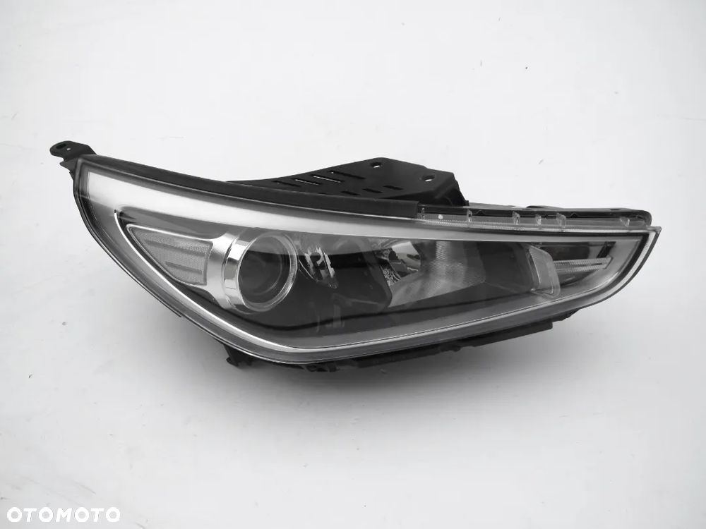 HYUNDAI i30 2017 2018 2019 Reflektor 10 PIN OE - 12