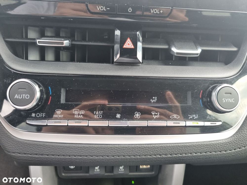 Toyota Corolla Cross - 21