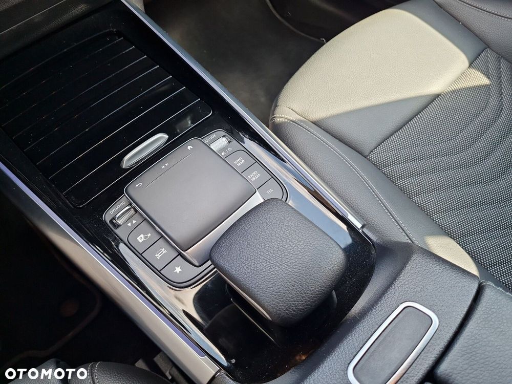 Mercedes-Benz EQA 300 66.5kWh 4-Matic Progressive - 23