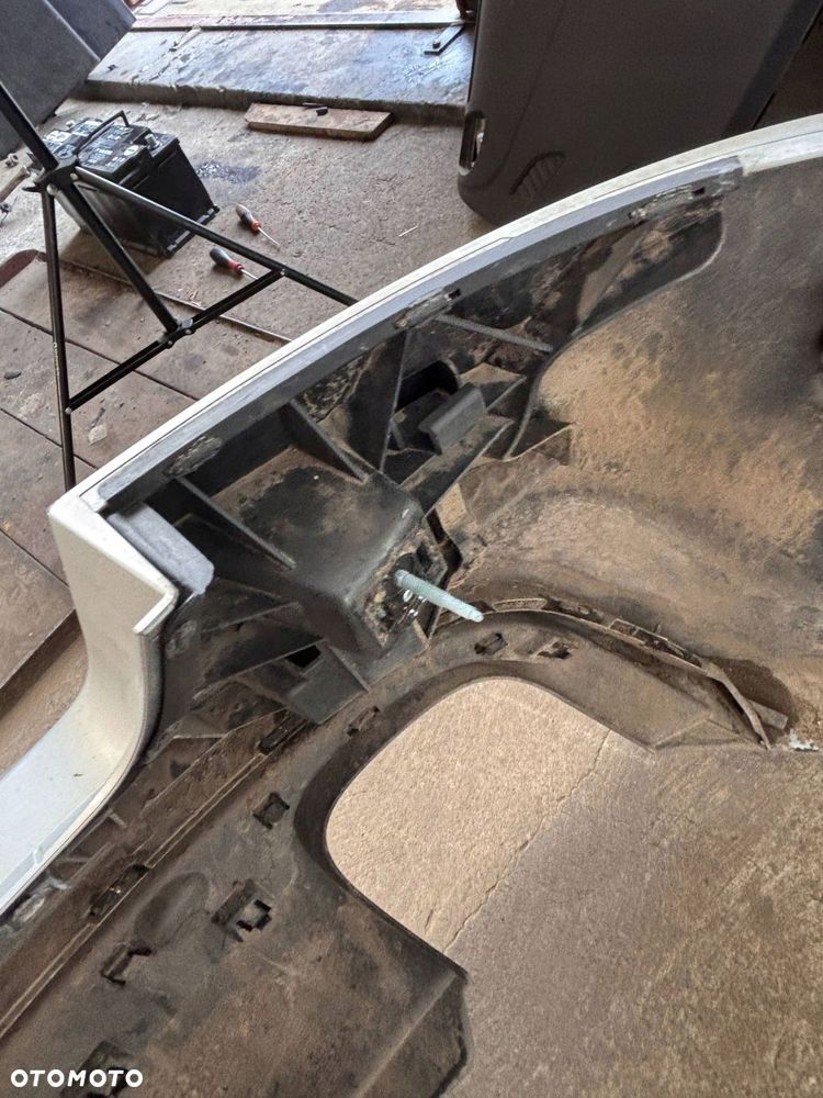 Audi A5 8T 8F 11-16 8T0 807 511 L Zderzak tylny S-LINE Z DYFUZOREM - 10