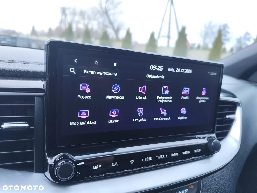 Kia Ceed 1.6 CRDi mHEV GT-Line DCT - 32