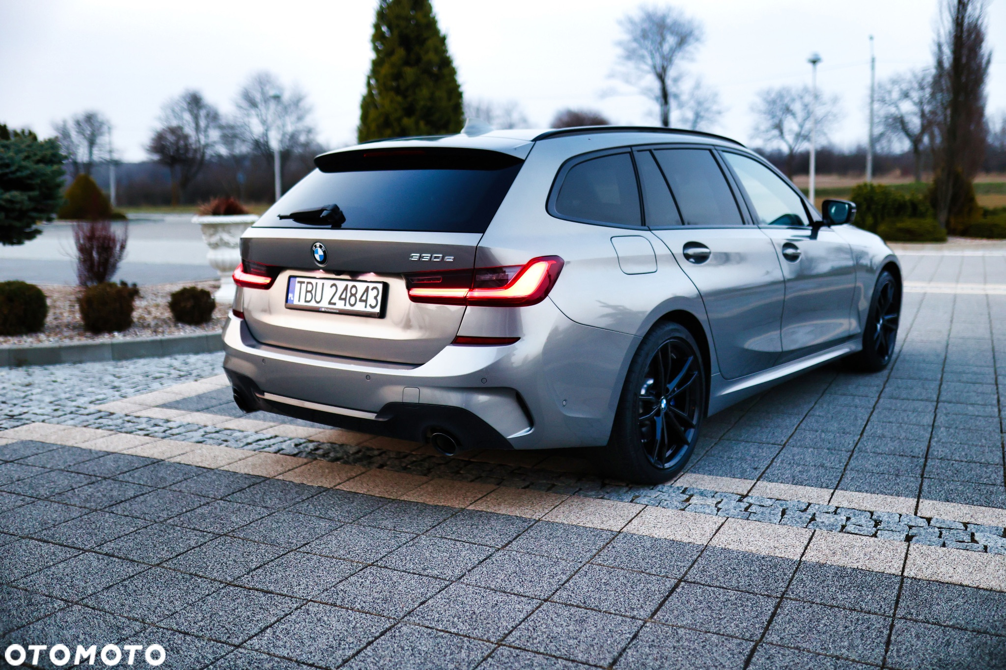 BMW Seria 3 330e M Sport sport - 38
