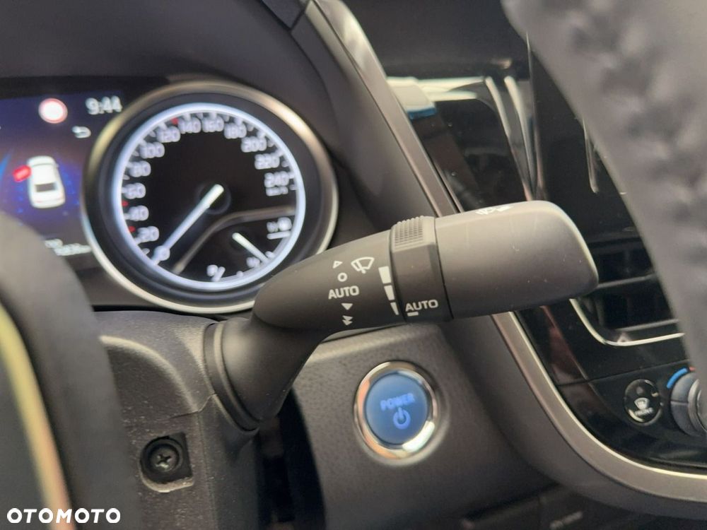 Toyota Camry - 25